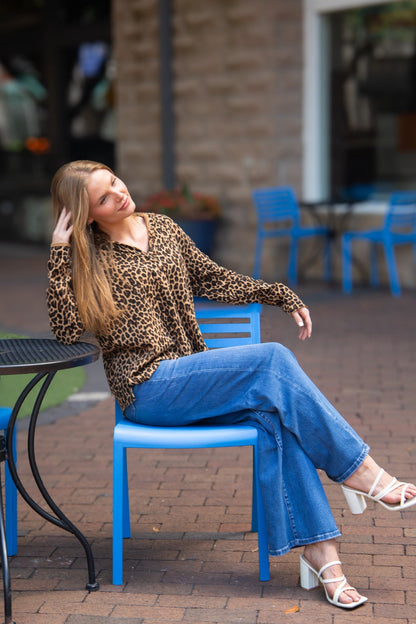 V-Neck Collared Pullover, Leopard